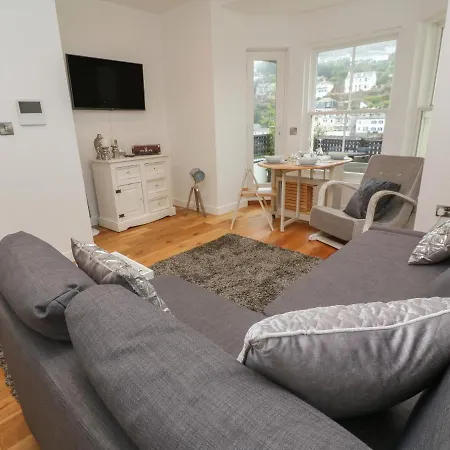 1 River View Apartment
