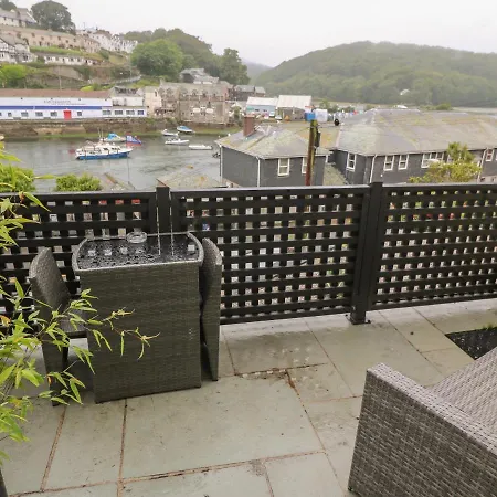 1 River View Looe