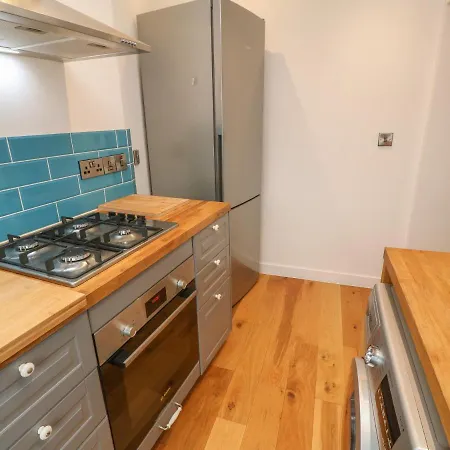 1 River View * Looe
