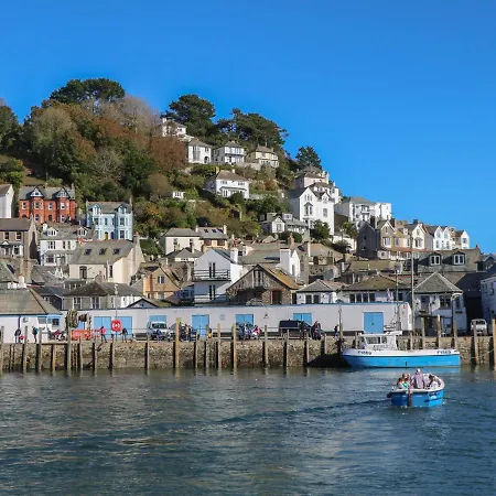 1 River View * Looe